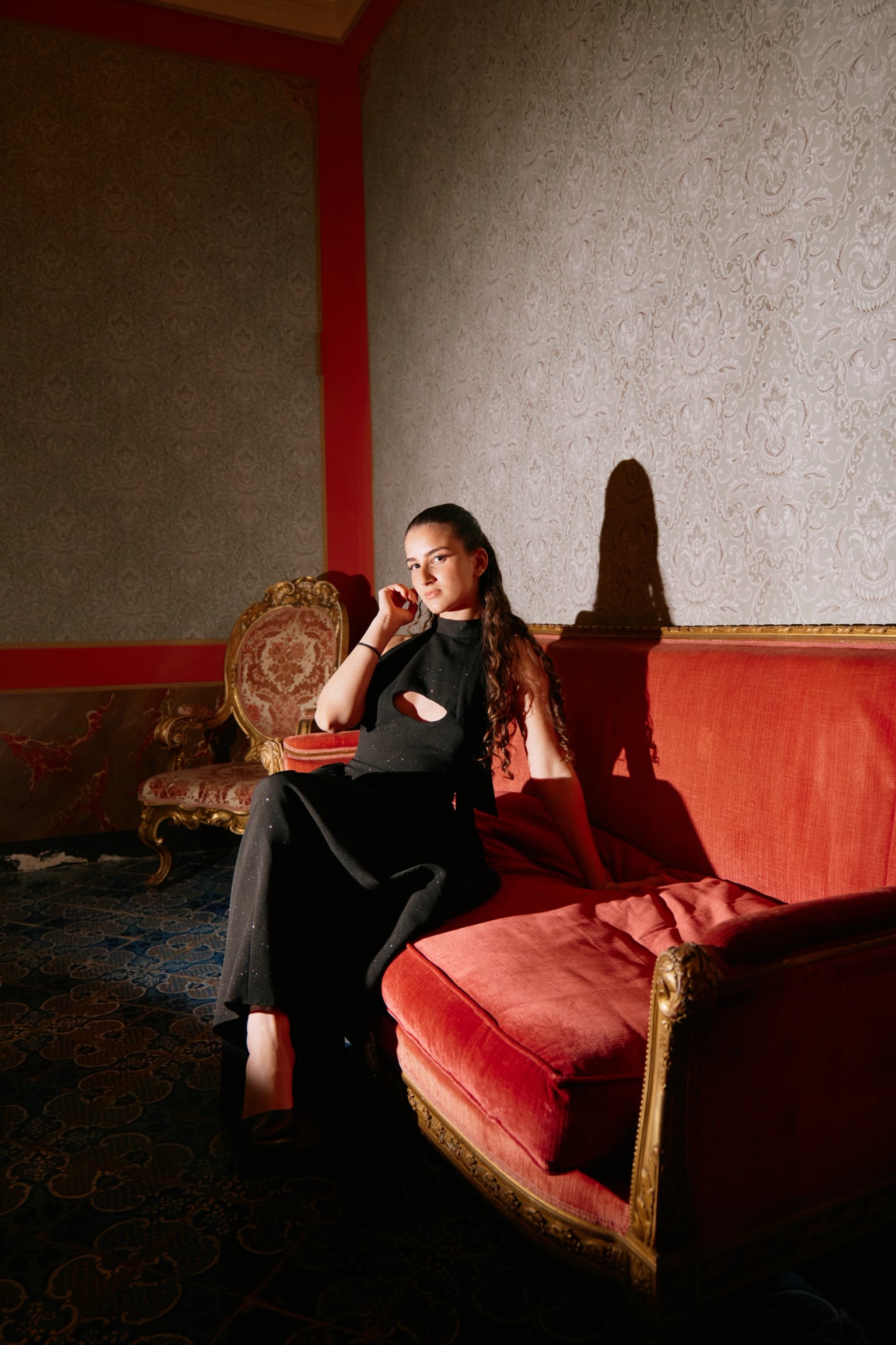 Baroque Fashion Shooting - Image 6