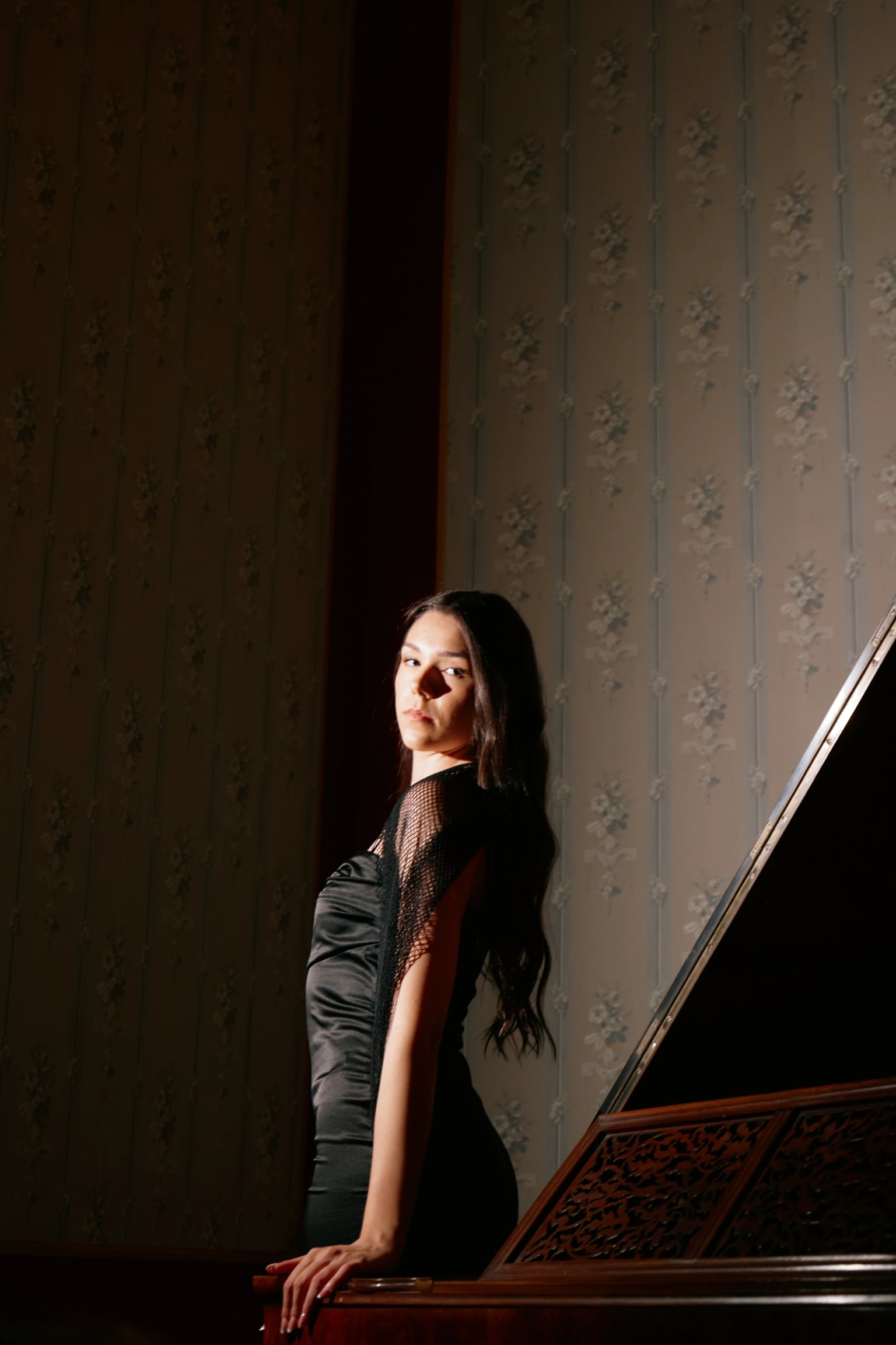 Baroque Fashion Shooting - Image 15