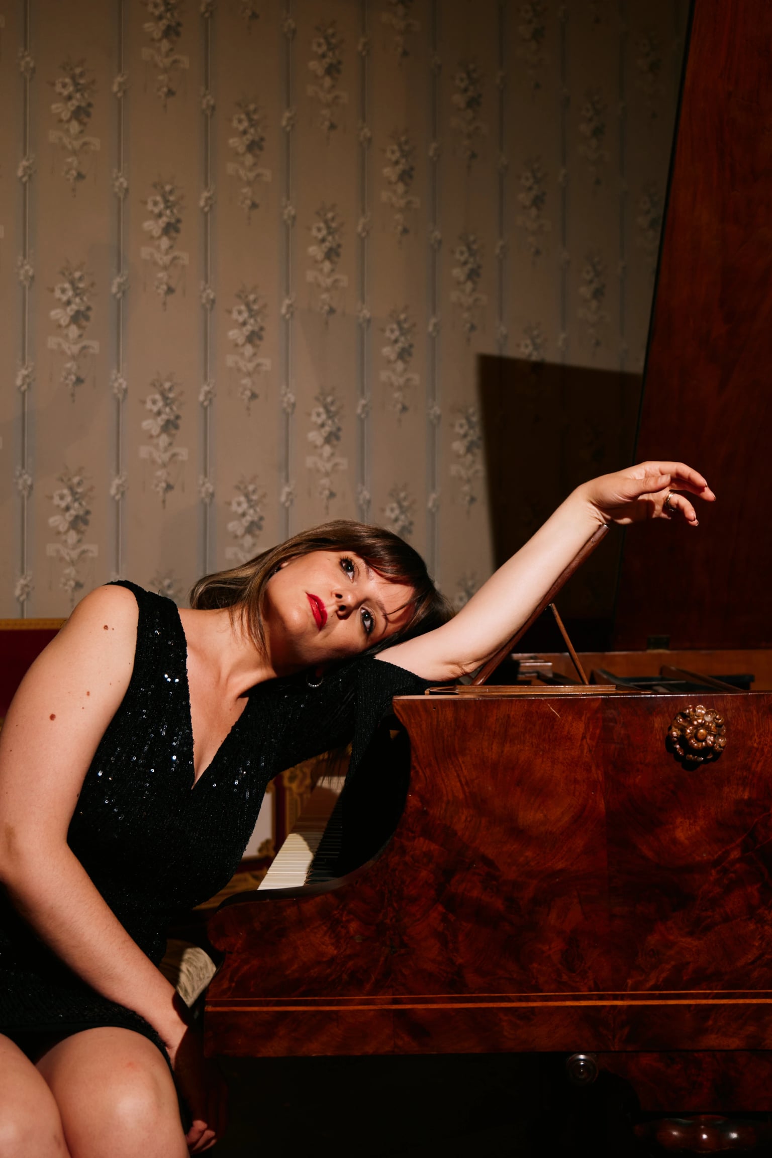 Baroque Fashion Shooting - Image 17